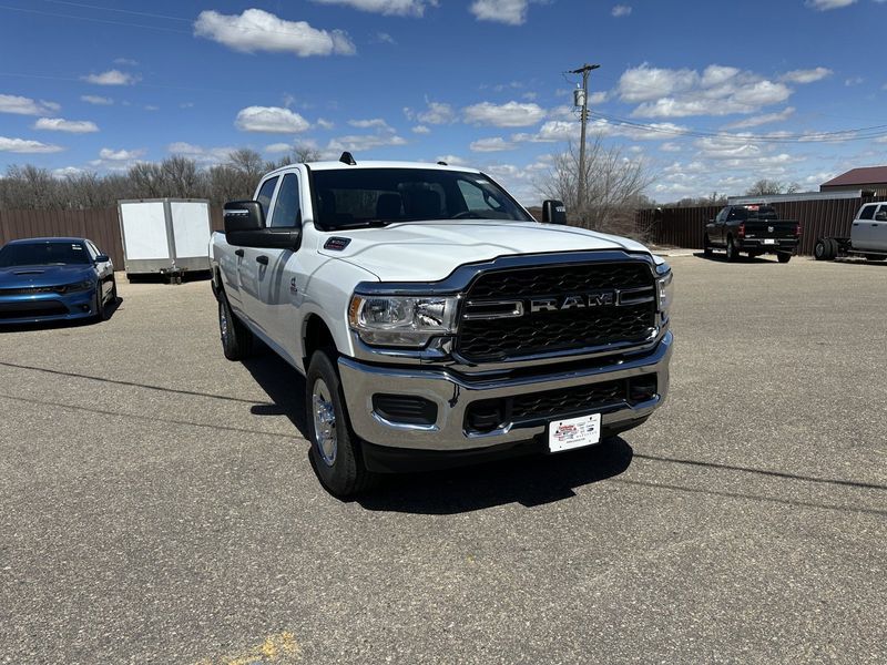 2024 RAM 3500 Tradesman Crew Cab 4x4 8