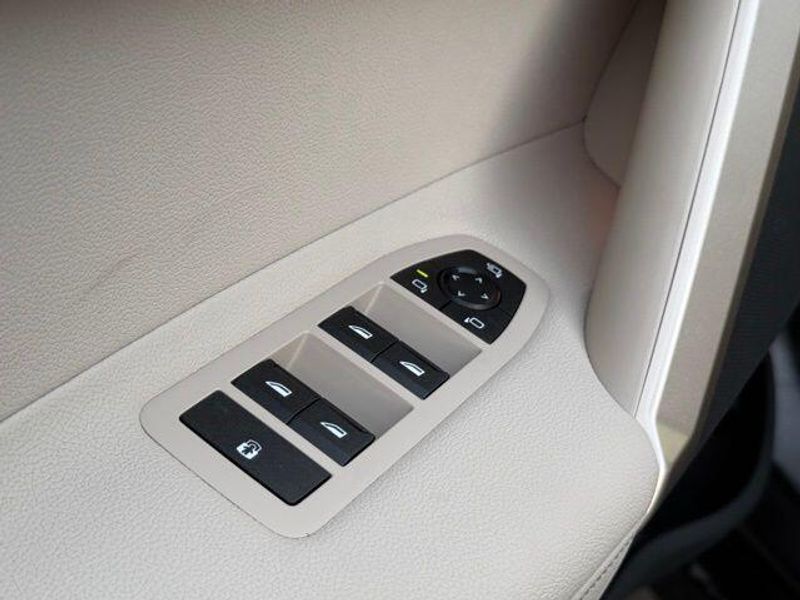 New 2026 BMW iX xDrive45Image 16