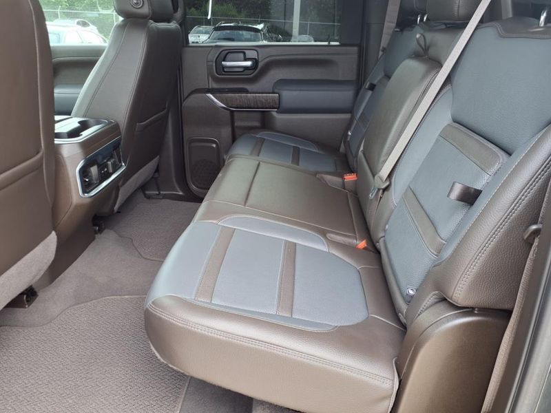 2022 GMC Sierra 2500HD DenaliImage 13