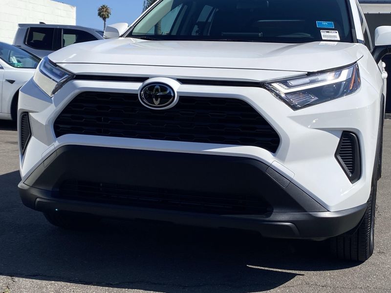 New 2025 Toyota RAV4 Hybrid LEImage 7