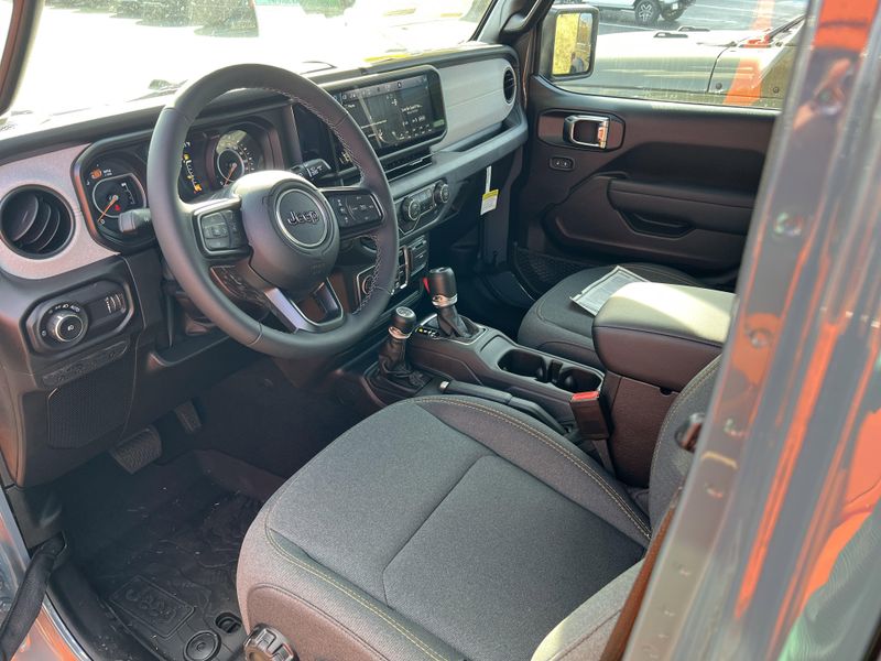 New 2025 Jeep Wrangler 4-door Sport SImage 13
