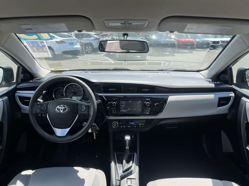 2015 Toyota Corolla LEImage 17