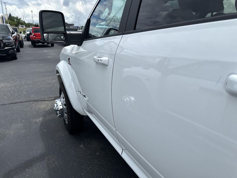New 2025 RAM 4500 Big Horn Chassis Crew Cab 4x4 60