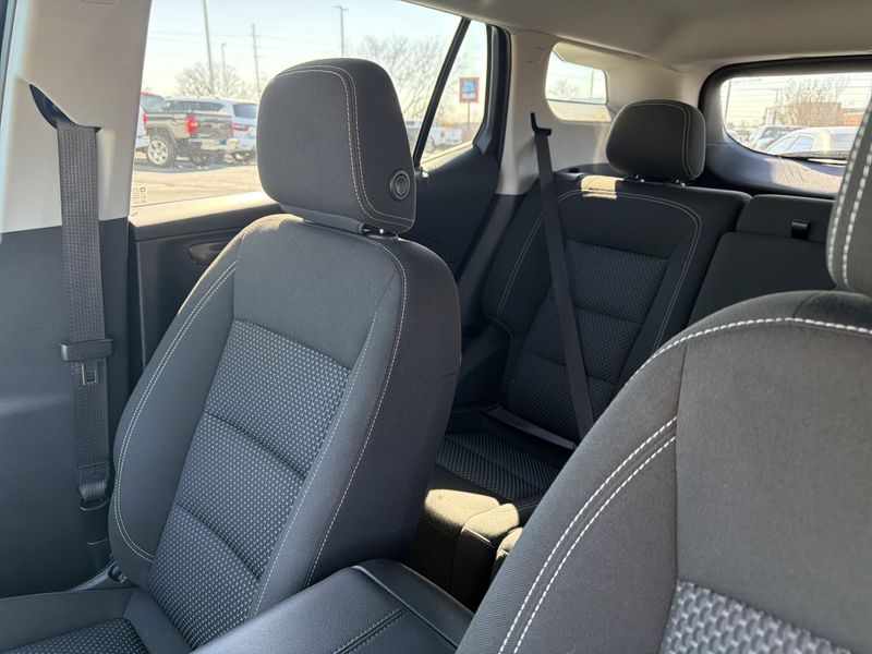 Used 2022 GMC Terrain SLEImage 29