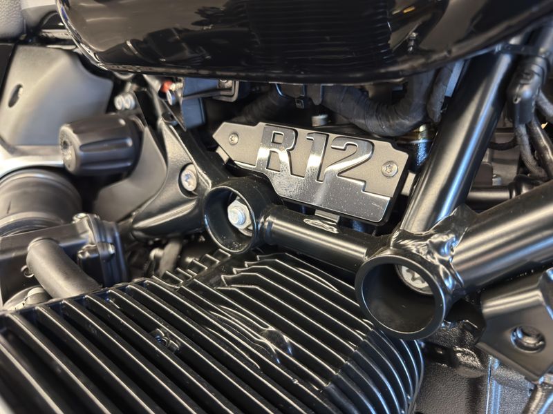 2024 BMW R 12 nineT - BLACK STORM METALLIC 