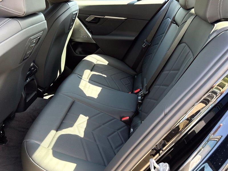 New 2027 BMW 5 Series 530i xDriveImage 26