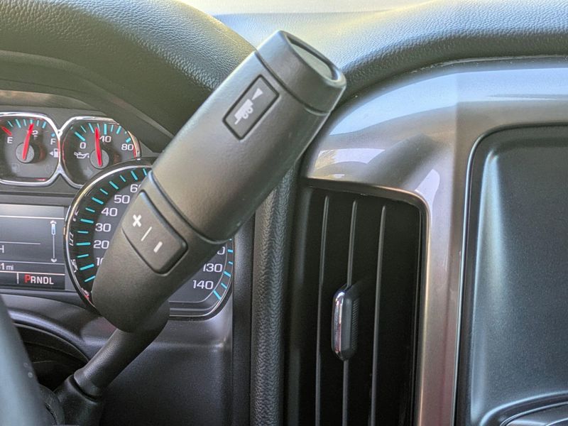 2018 Chevrolet Silverado 1500 LT photo 27