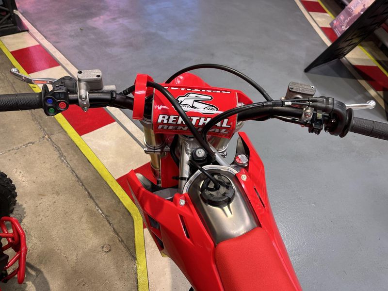 New 2026 Honda CRF450R Image 12