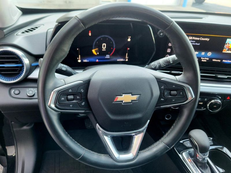 Used 2024 Chevrolet Trax LT