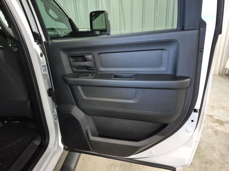 New 2025 RAM 3500 Tradesman Crew Cab 4x4 8