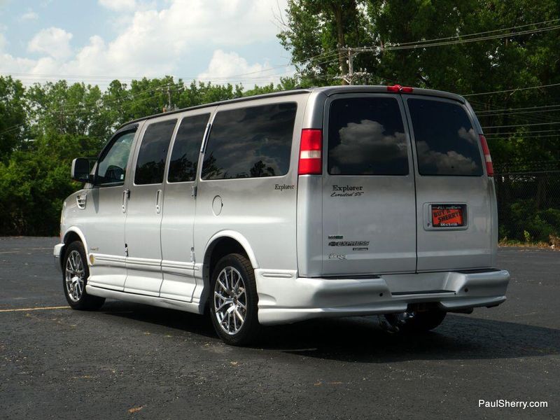 2011 Chevrolet Express 1500 Image 11