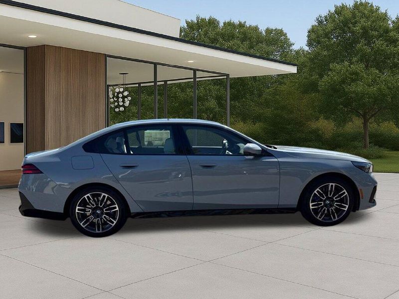 New 2027 BMW 5 Series 540i xDriveImage 7