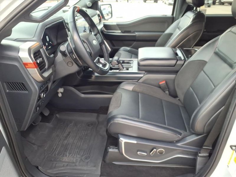 2023 Ford F-150 Raptor photo 16