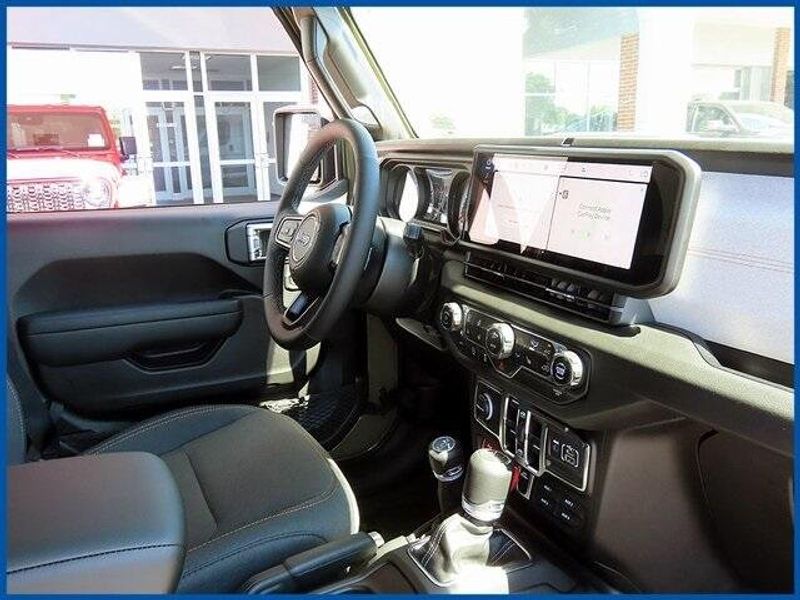 New 2025 Jeep Wrangler WillysImage 8
