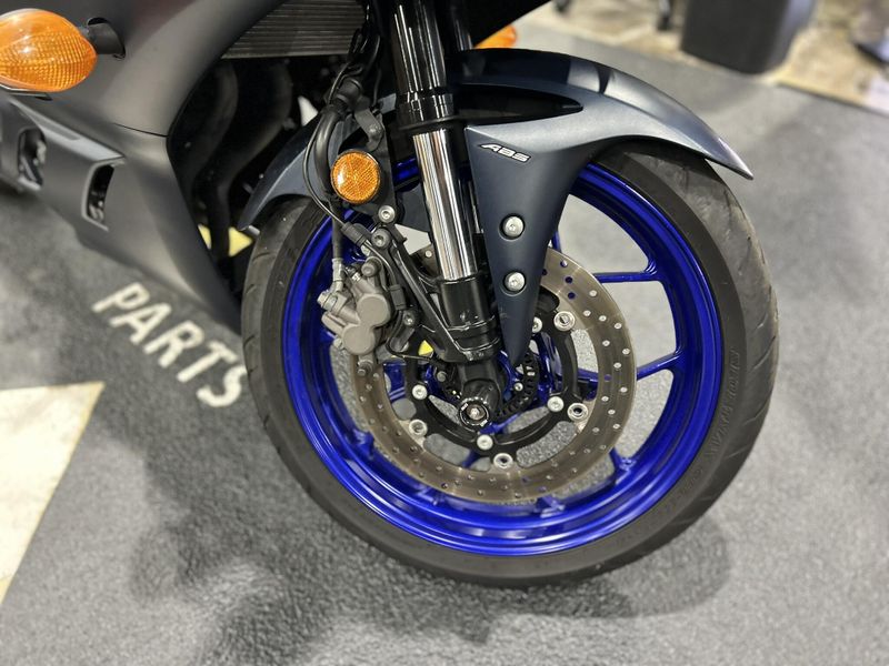Used 2023 Yamaha YZF-R3 ABS Image 20