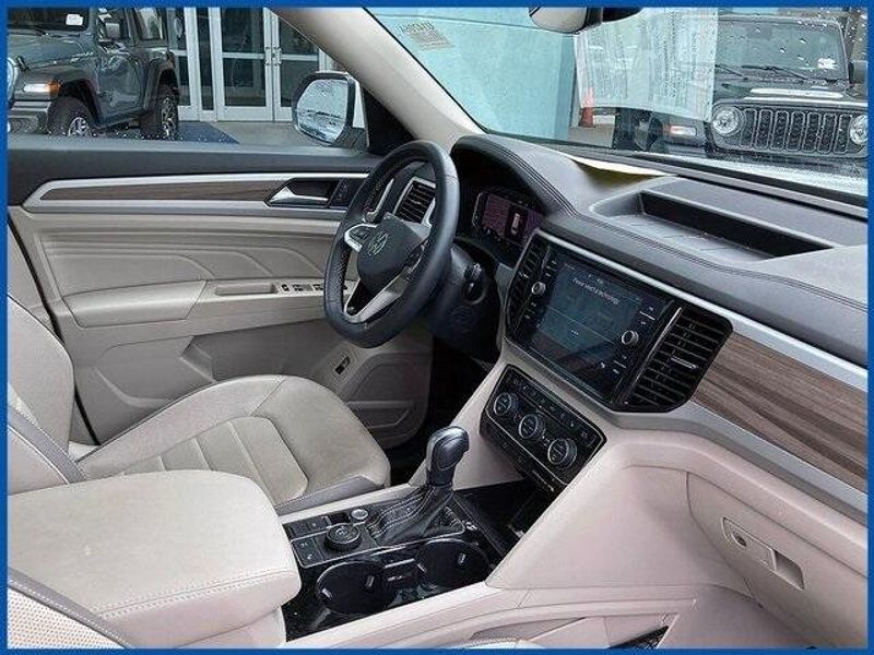 2021 Volkswagen Atlas SEL PremiumImage 8