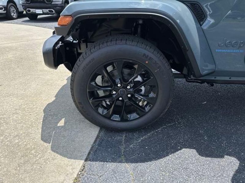 2025 Jeep Wrangler 4-door Sahara 4xe