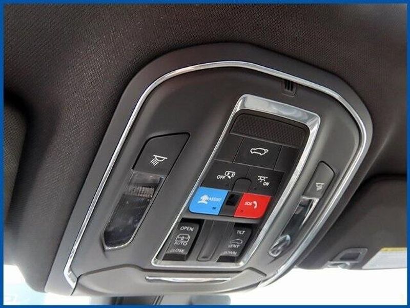 2024 Jeep Grand Cherokee Altitude XImage 18
