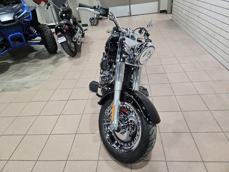 2016 HARLEY SOFTAIL FATBOY BLACK Image 8
