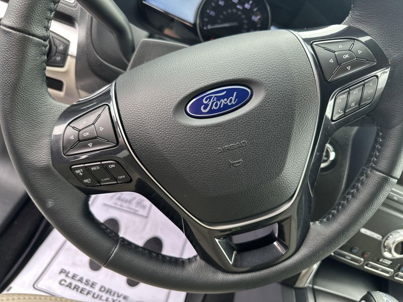 2019 Ford Explorer LimitedImage 21