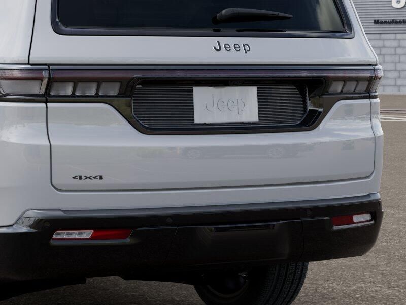 2026 Jeep Grand Wagoneer Limited Reserve 4x4Image 13
