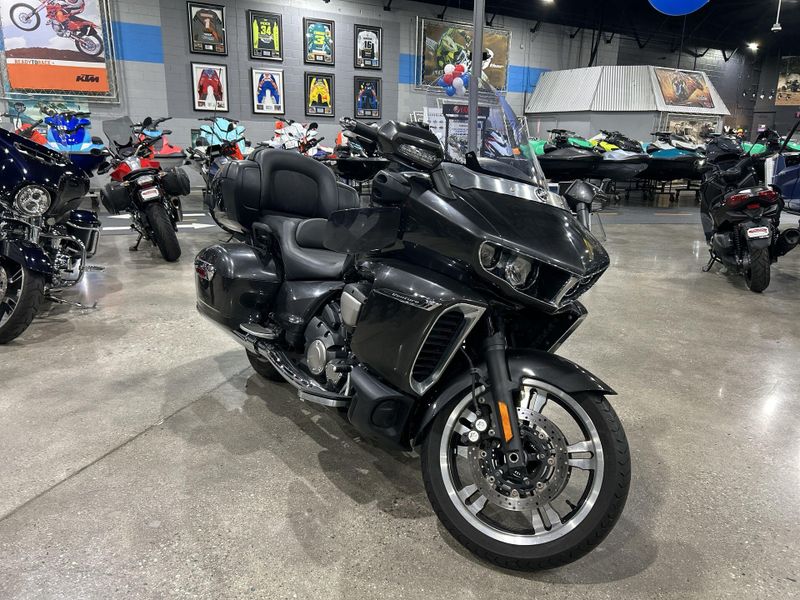 Used 2018 Yamaha Star Venture Image 16