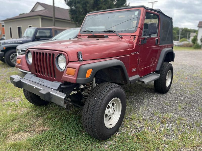 Used 1999 Jeep Wrangler JK SEImage 1