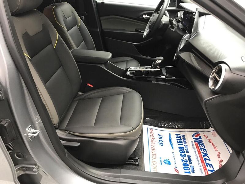 Used 2025 Chevrolet Trax ActivImage 21