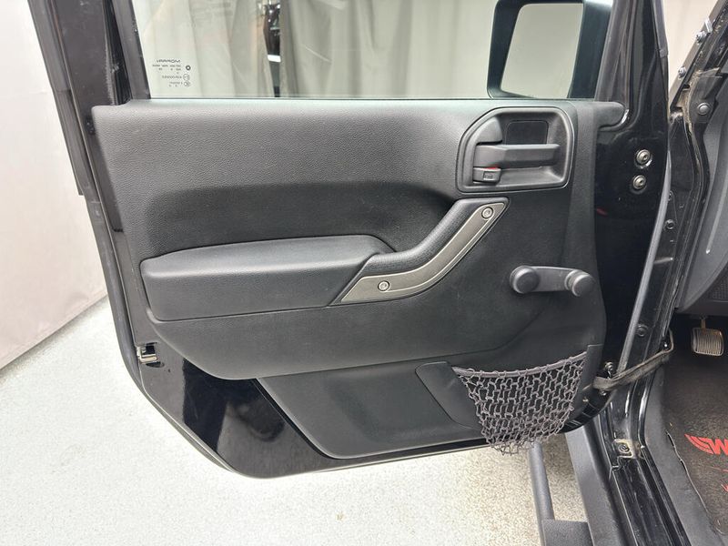 Used 2016 Jeep Wrangler JK SportImage 8