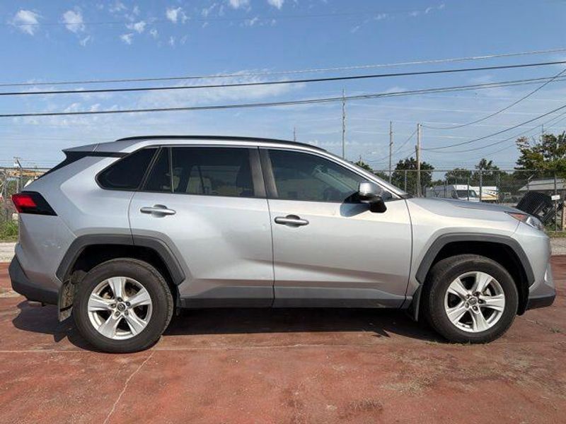 Used 2019 Toyota RAV4 XLEImage 4