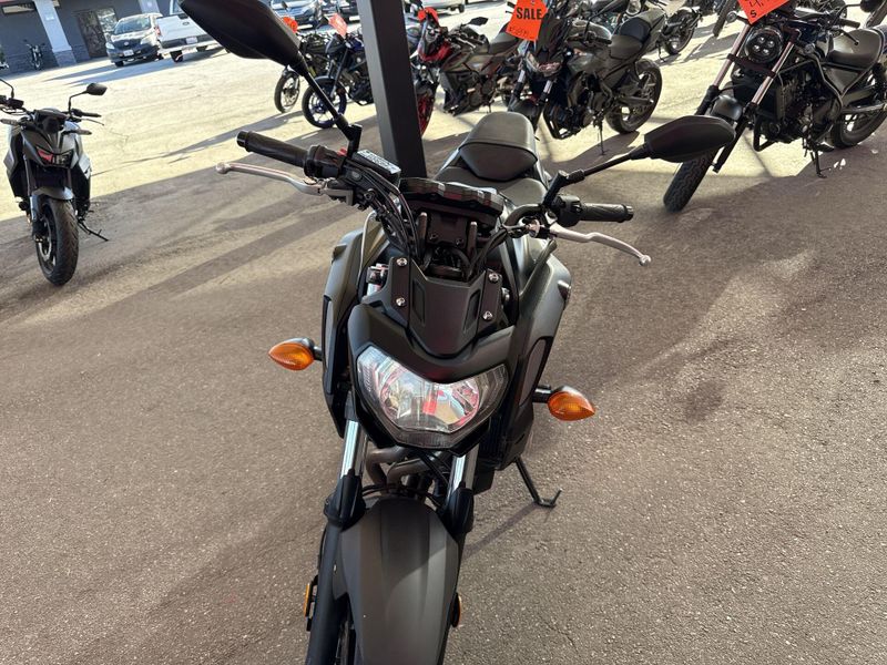 Used 2019 Yamaha MT 07 Image 17