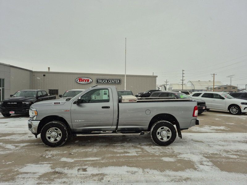 2022 RAM 2500 TradesmanImage 38