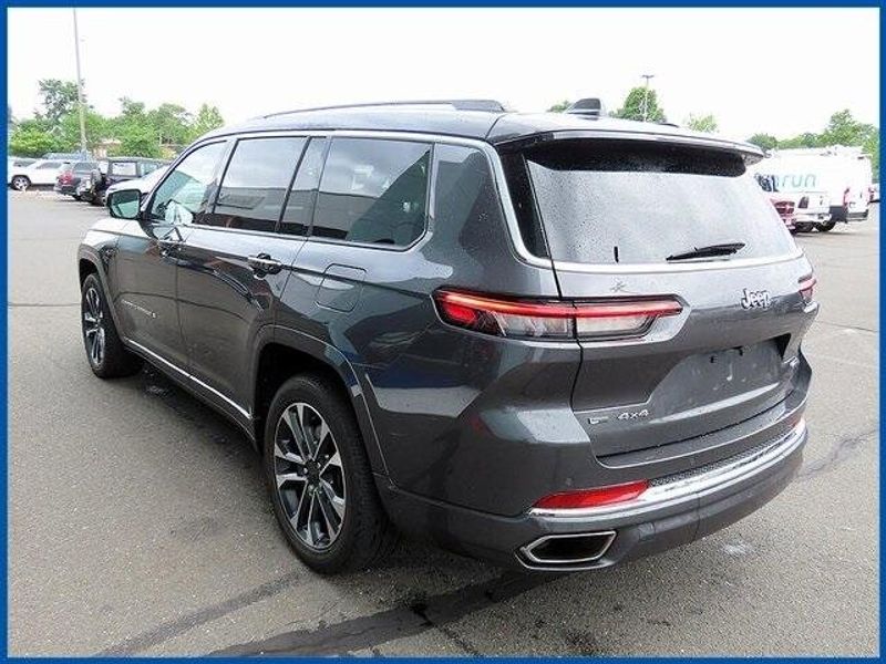 2022 Jeep Grand Cherokee L OverlandImage 5