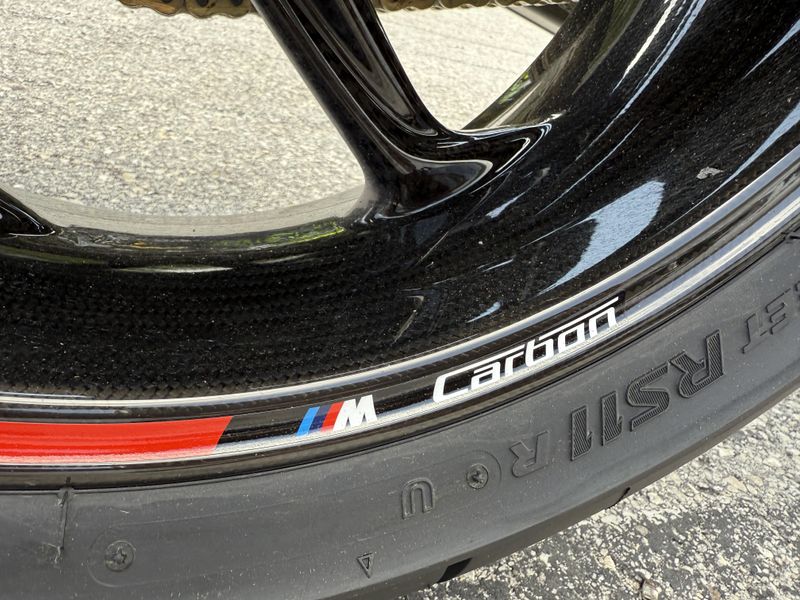 2025 BMW M 1000 R