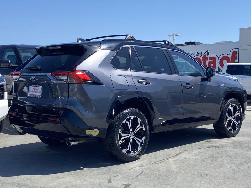 Used 2021 Toyota RAV4 Prime XSEImage 3