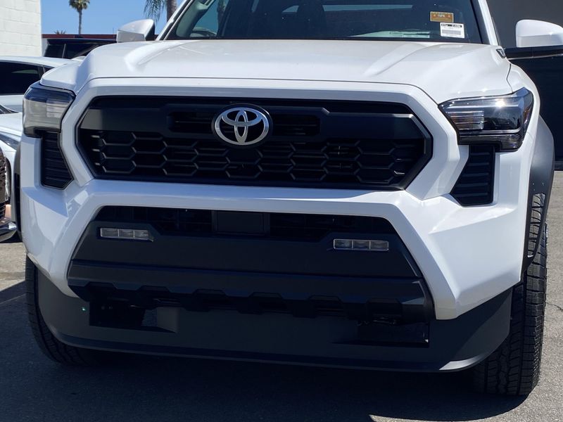 New 2025 Toyota Tacoma TRD Off Road HybridImage 7