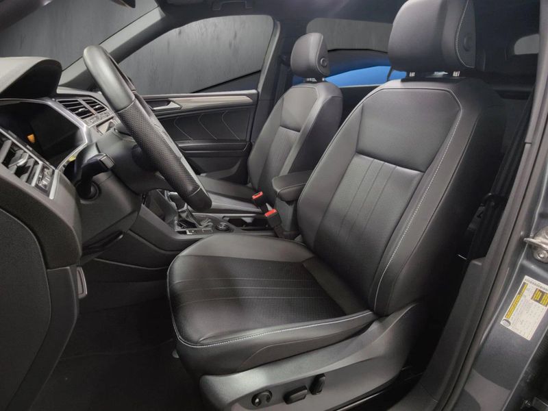 Used 2024 Volkswagen Tiguan SE R-Line Black AWD w/SunroofImage 17