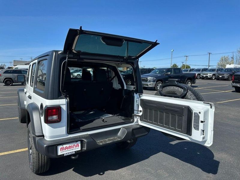 2025 Jeep Wrangler 4-door Sport SImage 11
