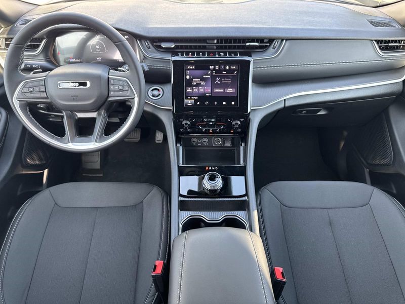 New 2026 Jeep Grand Cherokee Laredo X 4x2