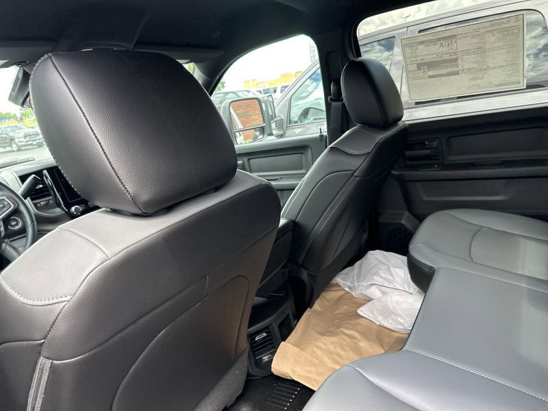 New 2025 RAM 3500 Tradesman Crew Cab Chassis 4x4 60
