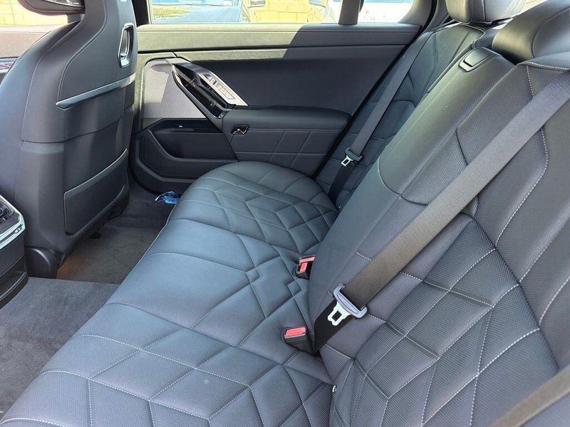 New 2026 BMW 7 Series 750e xDriveImage 26