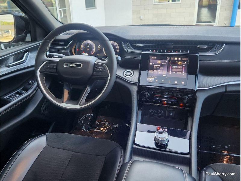 Used 2023 Jeep Grand Cherokee Altitude X