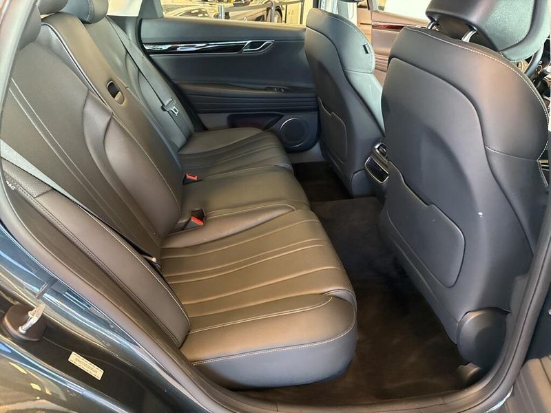 2023 Genesis G80 2.5T