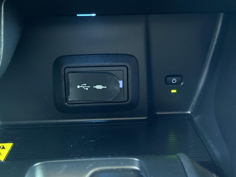 Used 2021 Toyota Venza LEImage 22
