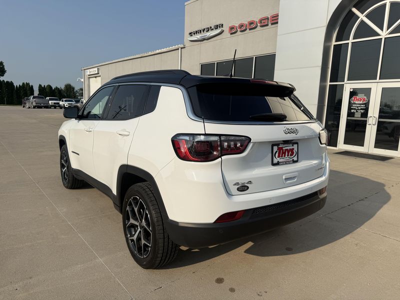 Used 2025 Jeep Compass LimitedImage 38
