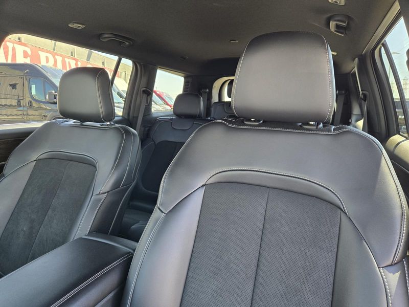 Used 2026 Jeep Grand Cherokee L Laredo Altitude 4x4