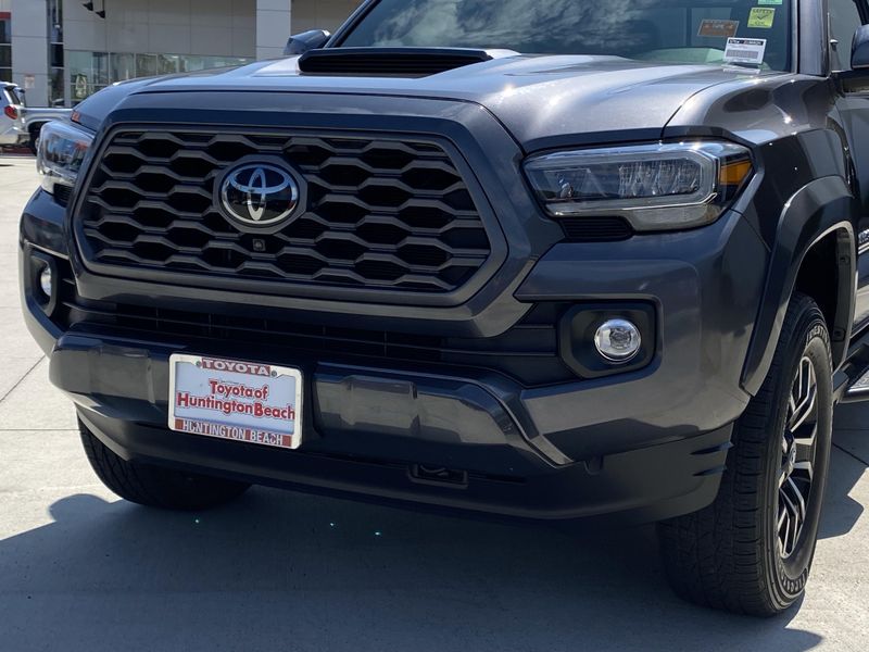 Used 2023 Toyota Tacoma TRD SportImage 7