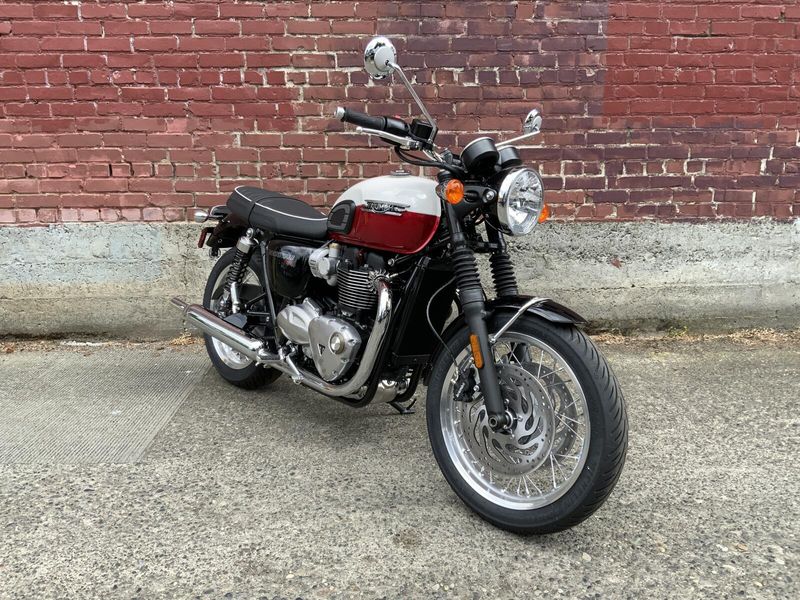 2025 Triumph BONNEVILLE T120