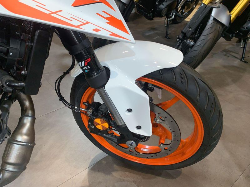 New 2024 KTM 250 DUKE Image 10