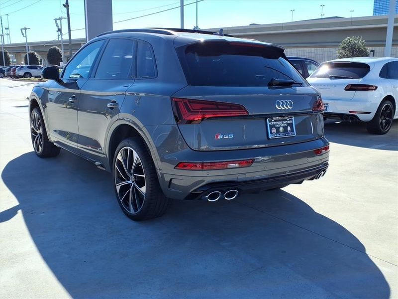 Used 2024 Audi SQ5 Premium PlusImage 2